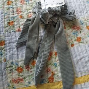 Silvery Gray Crushed Velvet Scrunchie w/Bow 2 Pc Set #34407 Scunci